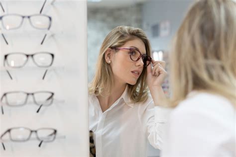 Signs Need Corrective Eyewear Optometrist In St Johns Fl
