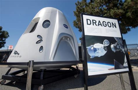 Space Tourism Spacex Will Allow Private Citizens To Buy Flights To The Iss