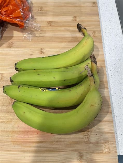 I Bought These Bananas 3 Weeks Ago And They Are Still Green R