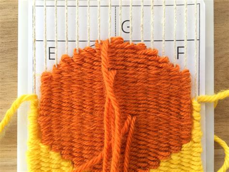 How To Weave A Circle On A Frame Loom The Creativity Patch