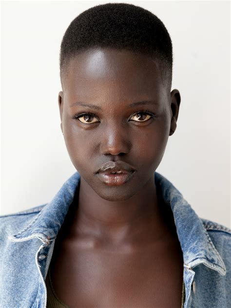 Racismo Confunde A Top Adut Akech Con Otra Modelo En Revista Mujer