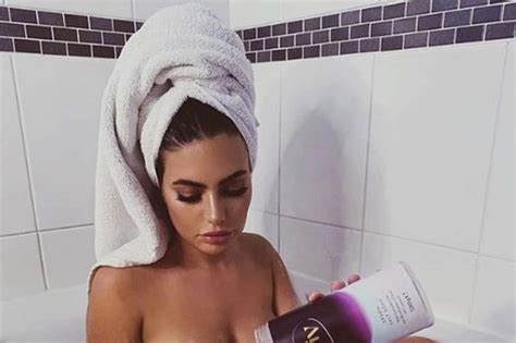 Megan Barton Hanson Flashes Boobs As She Strips Totally Naked In Steamy Bath Expos Daily Star