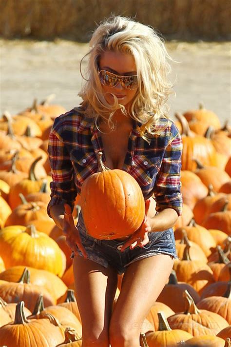 Courtney Stodden At Pumpkin Patch In Los Angeles Hawtcelebs