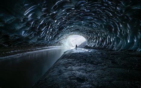 Download Wallpaper 3840x2400 Silhouette Cave Ice River Tunnel 4k