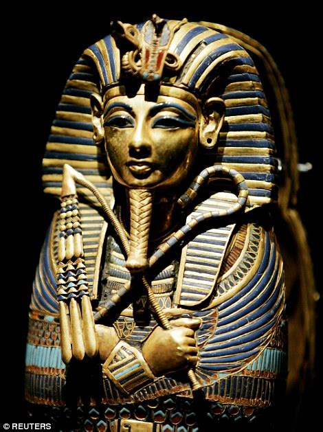 Khentiamentiu Experts Scan For Hidden Chambers In King Tutankhamun