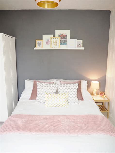 Pink And Grey Bedroom