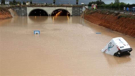 Imágenes Impactantes De Las Catastróficas Inundaciones En España Tc