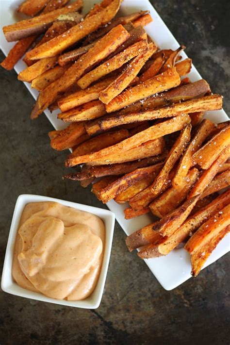 This dipping sauce with vegan mayonnaise, cajun spices, and sriracha has just the right amount of spiciness that pairs perfectly with the sweetness of the sweet potato fries! Oven Baked Sweet Potato Fries with Fry Sauce | Creme De La ...