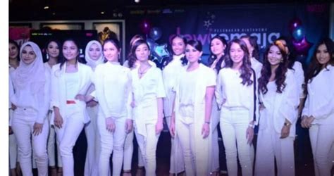 See full list on remaja.my 12 Jelitawan Bakal Berebut & Bakal Dinobat Sebagai 'Dewi ...