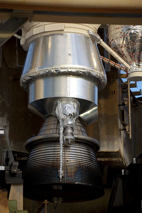 Space In Images 2012 01 Ariane 5 Vulcain Engine