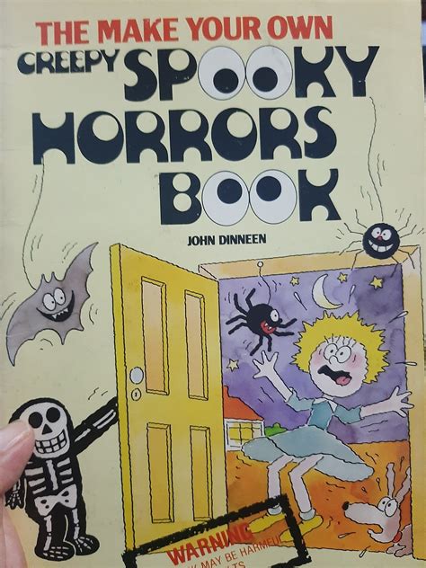 Its A Spooky Book ~ English Sktbi