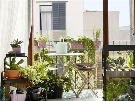 Nos 12 coups de cœur pour une terrasse bien aménagée à petit prix comment-amenager-petit-balcon-idee-deco-pas-cher | Bateau mon Paris