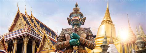 Wat Phra Kaew Emerald Buddha Temple Wat Phra Kaew Is One Of Bangkoks