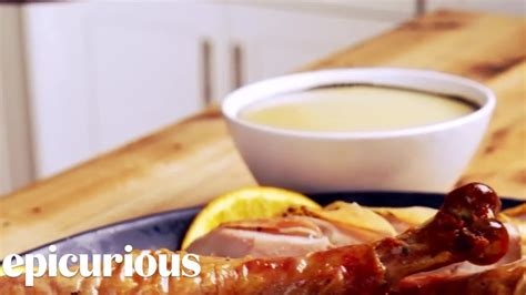 This Thanksgiving Gravy Only Has 3 Ingredients Epicurious Youtube