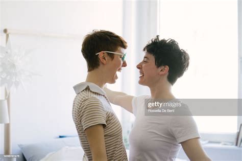 Moments Intimes De Couple Lesbien Photo Getty Images