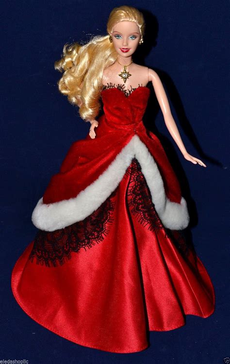 2007 Holiday Barbie Doll In Stunning Santa Dress 015012976557 Ebay Barbie Gowns Doll Dresses