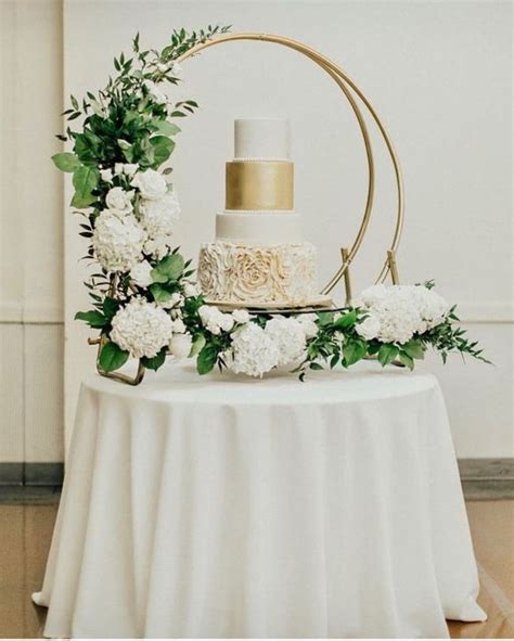 Awesome DIY Hula Hoop decor | Wedding cake display, Wedding floral