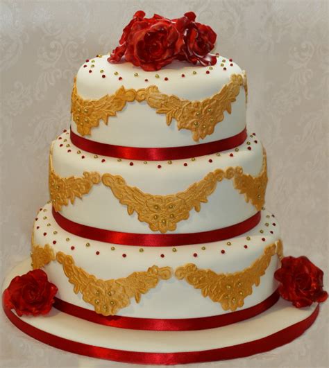 Gold Lace Wedding Cake With Red Roses Eandgcakes Yummy Cakes Cake
