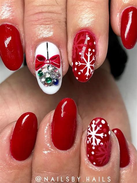 Most Beautiful And Attractive Red Christmas Nails 2019 Christmas Nails Acrylic Red Christmas