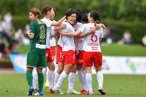 Jun 18, 2021 · 2021年6月18日 22時06分 サッカー（オリンピック） 東京オリンピックに臨む、サッカー女子の日本代表、「なでしこジャパン」のメンバー18人が発表され、エースの岩渕真奈選手やキャプテンを務める熊谷紗希選手などが選ばれました。 なでしこジャパンに長谷川唯、猶本光、岩渕真奈ら23人。J ...