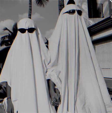 Arriba 100 Imagen De Fondo Como Hacer Un Disfraz De Fantasma Con Una Sábana Mirada Tensa
