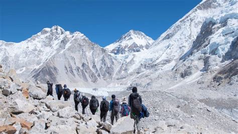 Why Hike Everest Base Camp Before You Turn 30 Intrepid Travel Blog