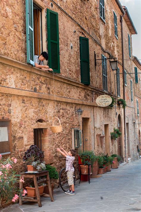 Tuscan Village Life - The Isabella Experience