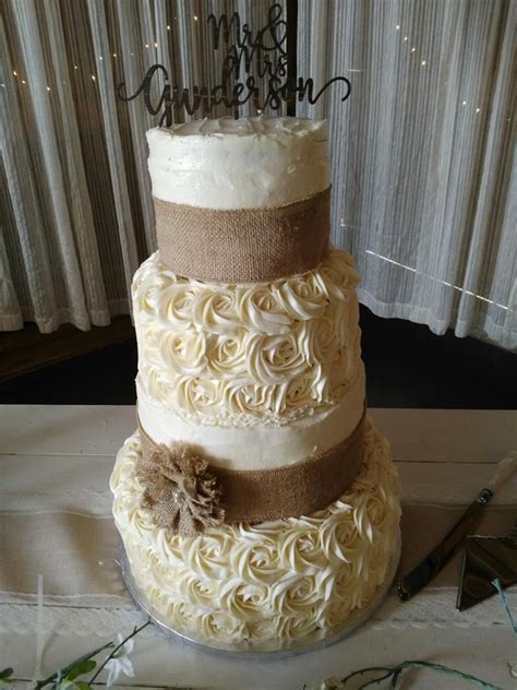 Rosette Cake Wedding Wedding Cakes Burlap Rosettes Barn Rustic