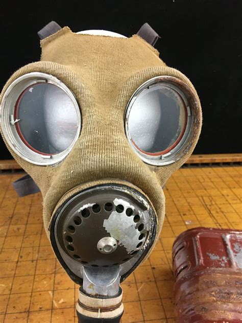 Wwii Canadian Gas Mask Schmalz Auctions