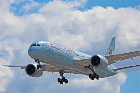 C Fnoe Boeing 787 9 Dreamliner Aircraft Belonging To Air Canada