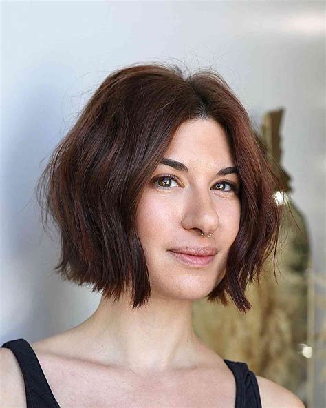 The Chin Length Blunt Bob Is Trending And Here Are 34 Chic Ideas