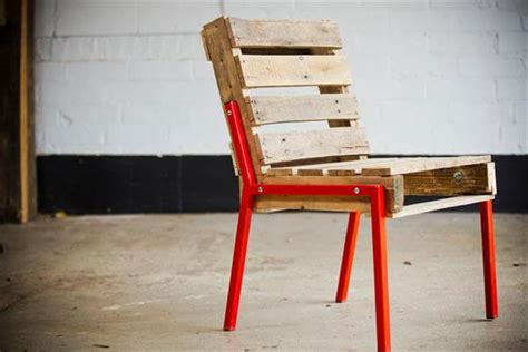 Designers and diy'ers alike all agree that you'll find the right product for your project here. DIY Pallet Chairs | Pallet Furniture DIY