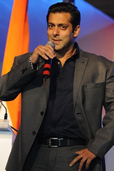 Get all the information about salman khan. Bollytter: Salman Khan New Latest Photos 2012