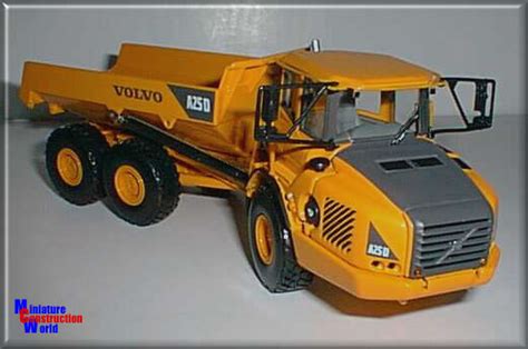 Miniature Construction World Volvo A25d Articulated Dumptruck