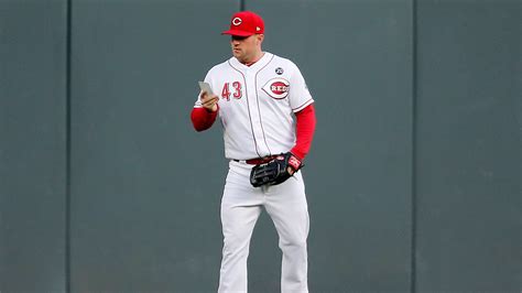 cincinnati reds outfielders gain defensive edge with positioning cards