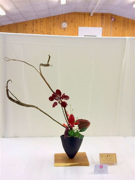 Ikebana By Junko Japanese Flower Arrangement Art Of Ikebana Hana No