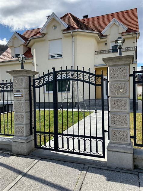 Metalne Ograde Za Dvoriste Montažne Kuće Za Porodice