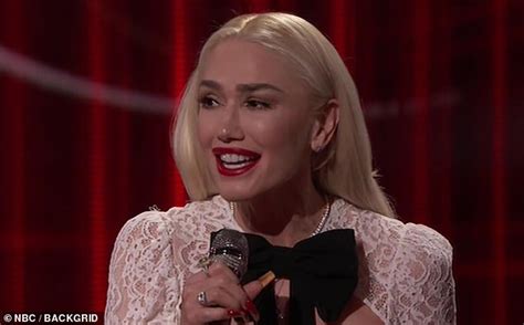 the voice gwen stefani and blake shelton proudly show off their wedding rings