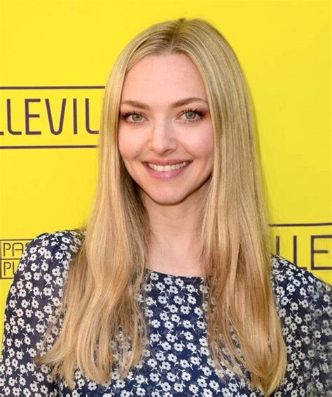 Amanda Seyfried Long Straight Blonde Hairstyle With Light Blonde Highlights