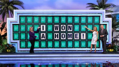 Did Vanna White Leave Wheel Of Fortune