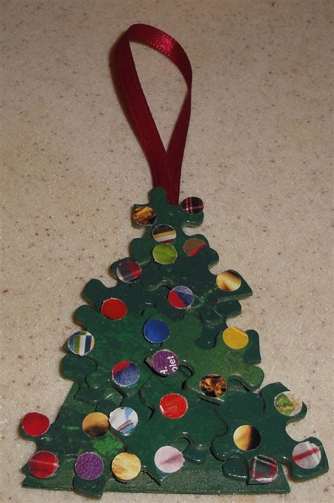 How To Create A Fun And Easy Christmas Tree Ornament From