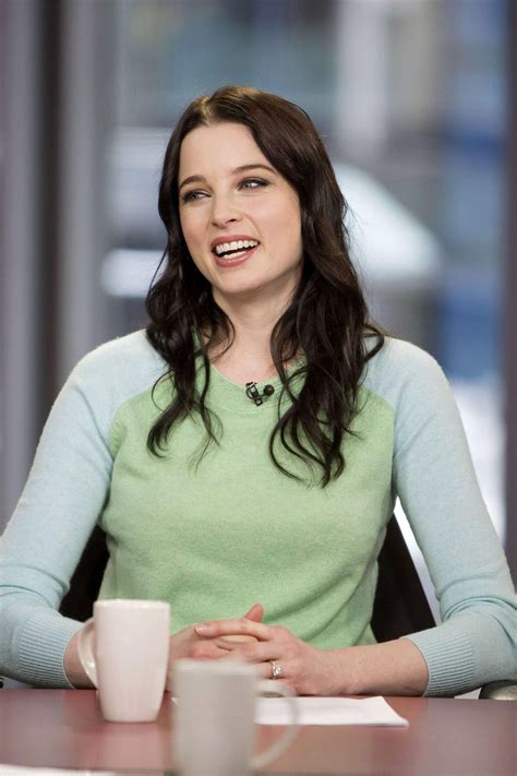 Rachel Nichols Cute Pics The Morning Show In Toronto March 2014