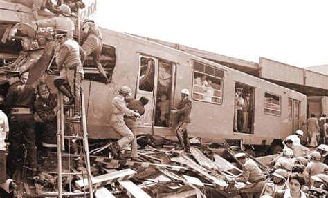 Así como el de esta semana, hay otros cuatro aparatosos accidentes que han marcado la historia del sistema de transporte urbano de la capital dos trenes de la línea 2 del metro, que cubre el trayecto de cuatro caminos a tasqueña, chocaron a la altura de la estación viaducto el 20 de octubre de 1975. Se cumplen 44 años del peor accidente en la historia del ...