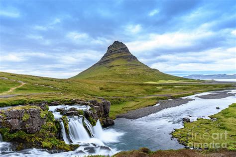 Kirkjufell Mountain Iceland Photograph By Pichet W