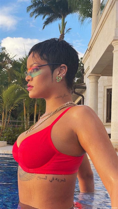 rihanna shows off her sexy body in the pool 16 photos jihad celebs