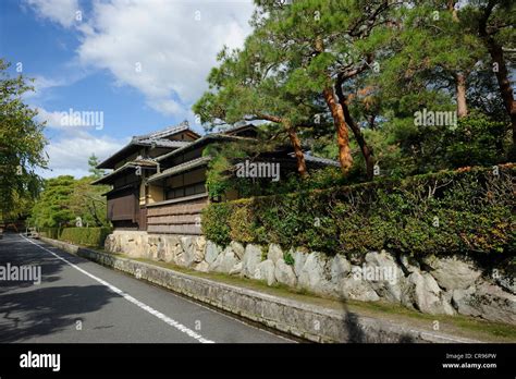 Street With Traditional Structures Near The Nanzenji Temple Kyoto