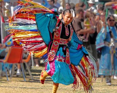 Pin By Rosemary On Fancy Shawl Dancers Native American Regalia