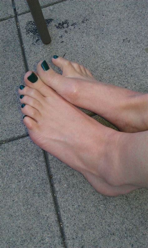 Lily Labeaus Feet