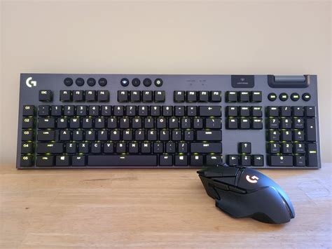 Logitech G915 Lightspeed Keyboard Review Clicky Solid And Downright