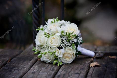 White Rose Bouquet Stock Photo By ©kucheruk 43358255